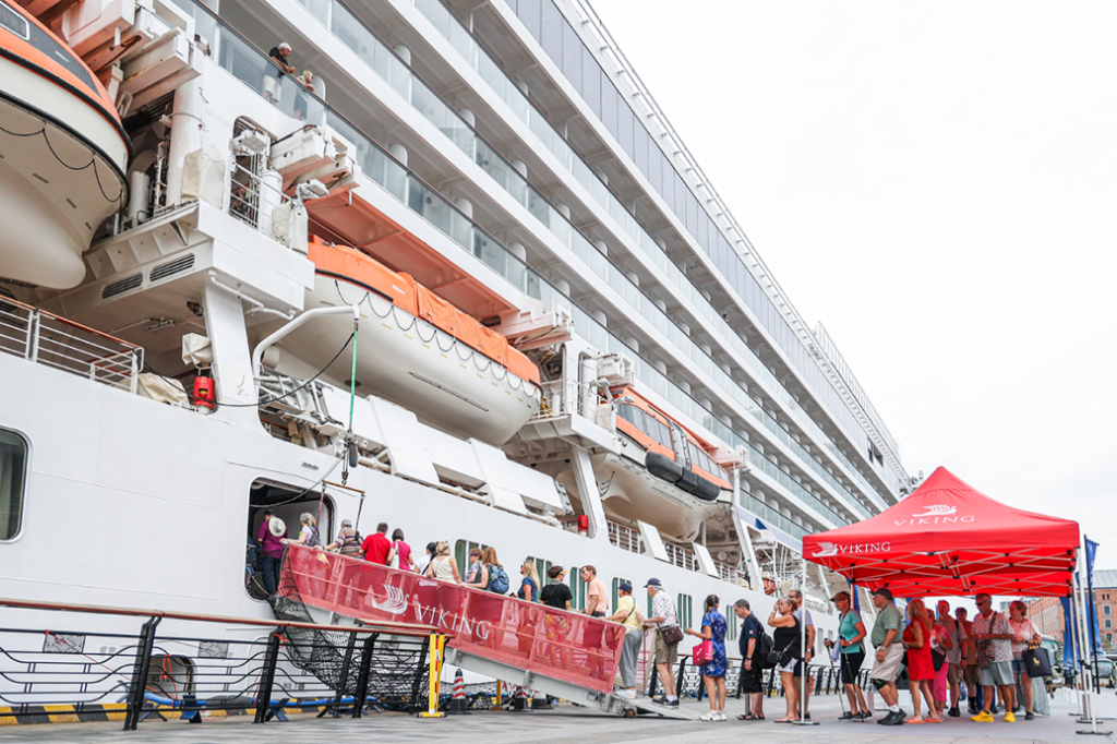 The first coastal cruise tourism project to enter China – Viking Cruise’s “China Exploration Tour” grandly set sail in Shanghai